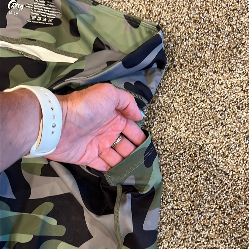 Women’s Camouflage Leggings - Picture 6 of 9